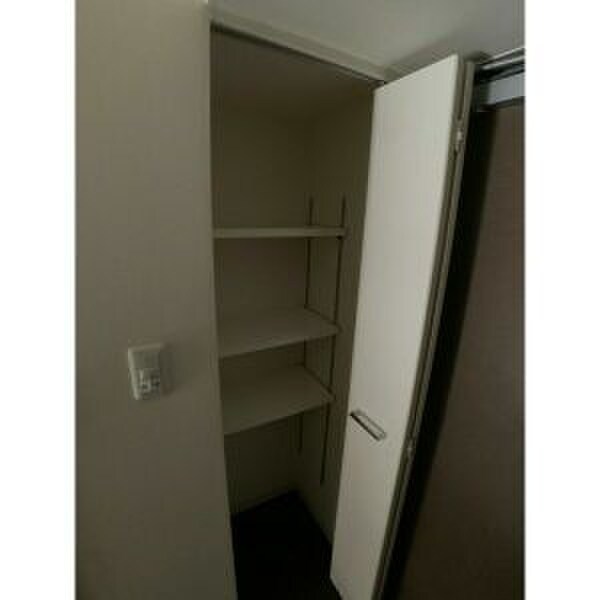 物件内観写真13　(靴箱)