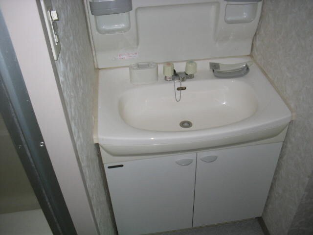 物件内観写真7　(洗面)