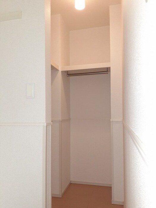 物件内観写真7　(収納)