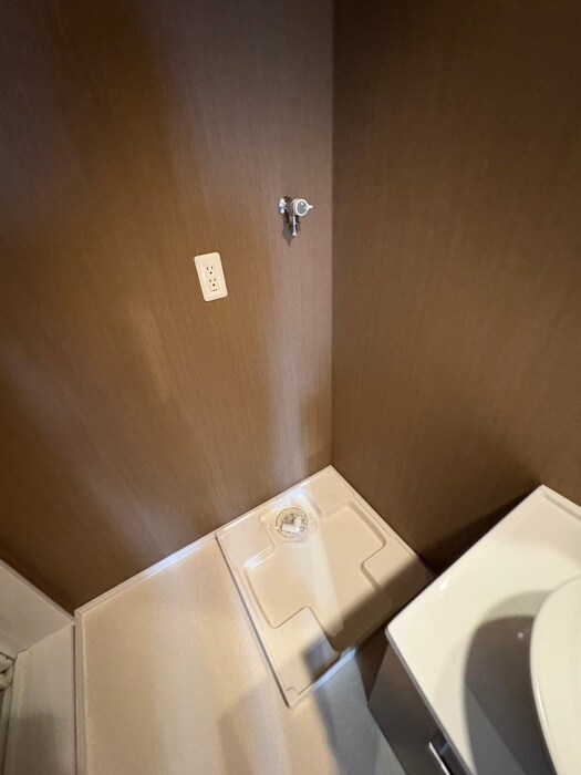 物件内観写真13　(洗濯機置場)