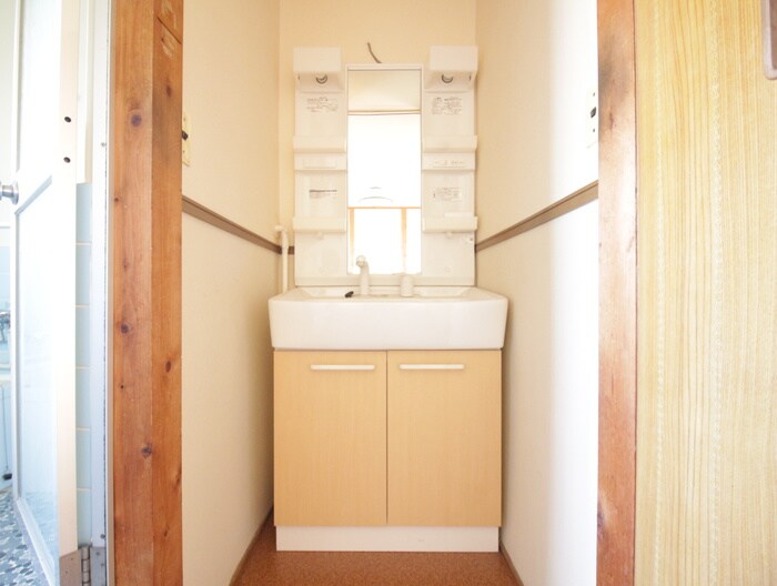 物件内観写真13　(洗面)