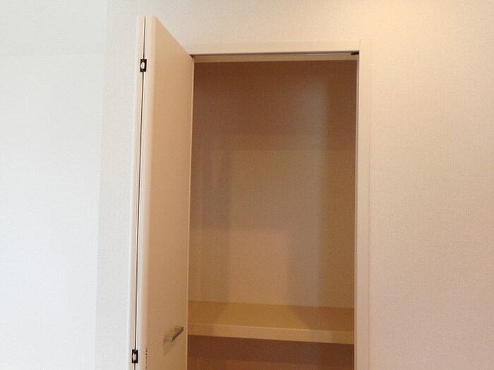 物件内観写真7　(収納)