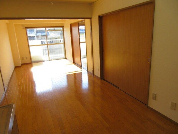 物件内観写真7　(居室)