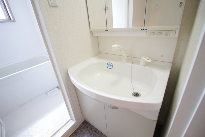 物件内観写真15　(洗面)