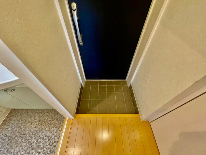 物件内観写真17　(玄関)