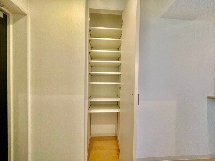 物件内観写真18　(靴箱)