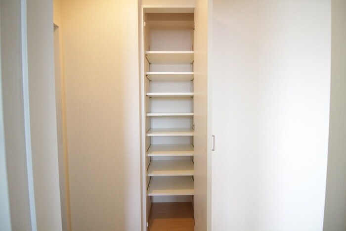 物件内観写真18　(靴箱)