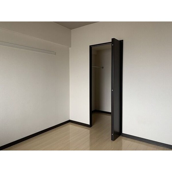 物件内観写真11　(居室)