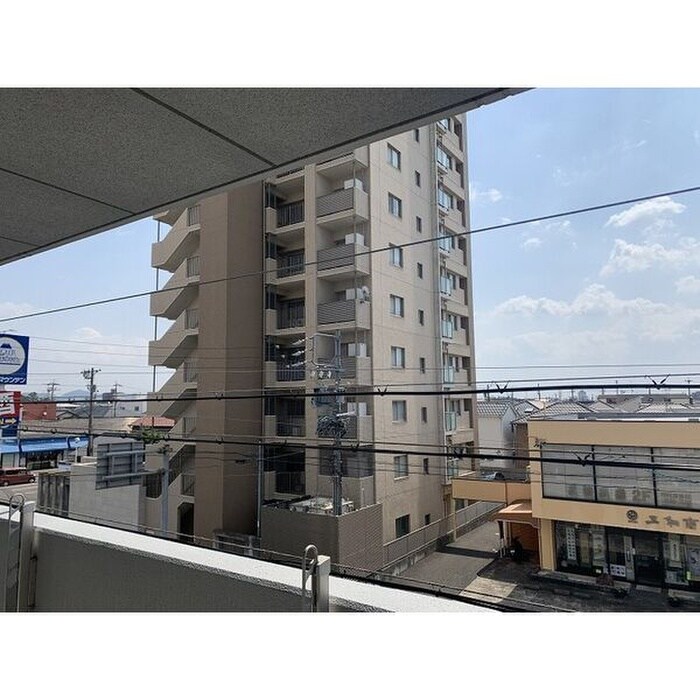 物件内観写真14　(室内からの展望)