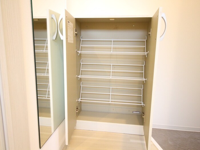 物件内観写真18　(靴箱)