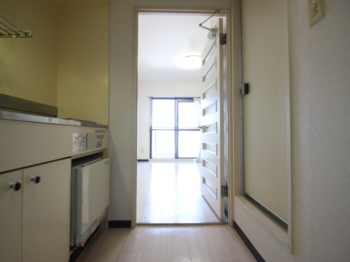 物件内観写真13　(廊下)