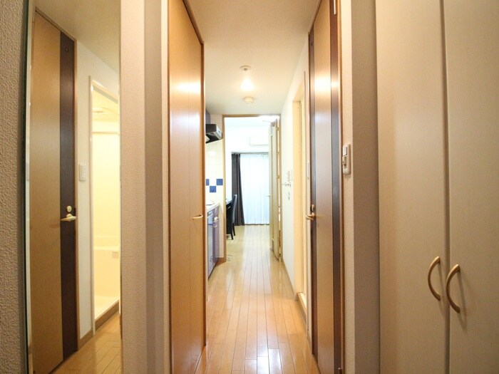 物件内観写真20　(廊下)