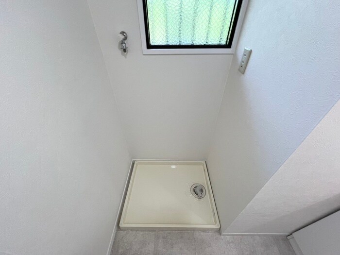 物件内観写真20　(洗濯機置場)