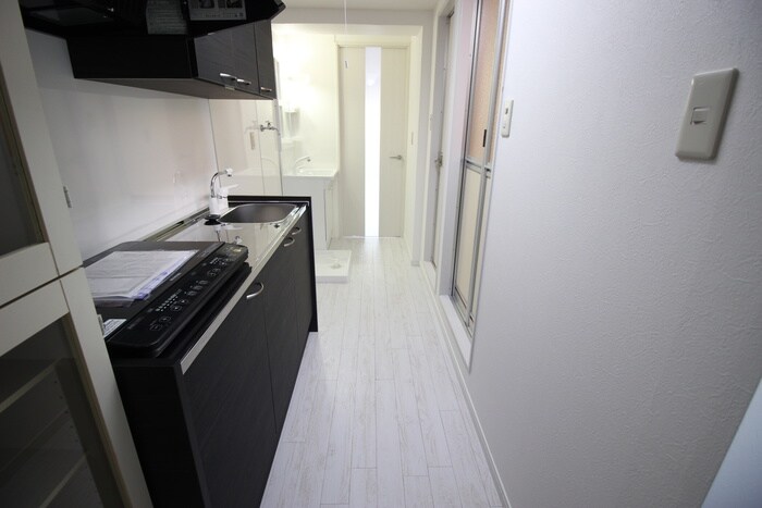 物件内観写真13　(廊下)