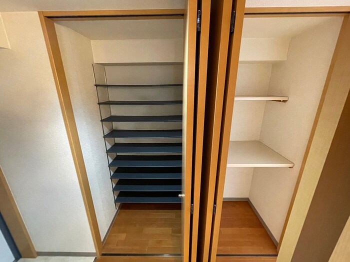 物件内観写真16　(収納)