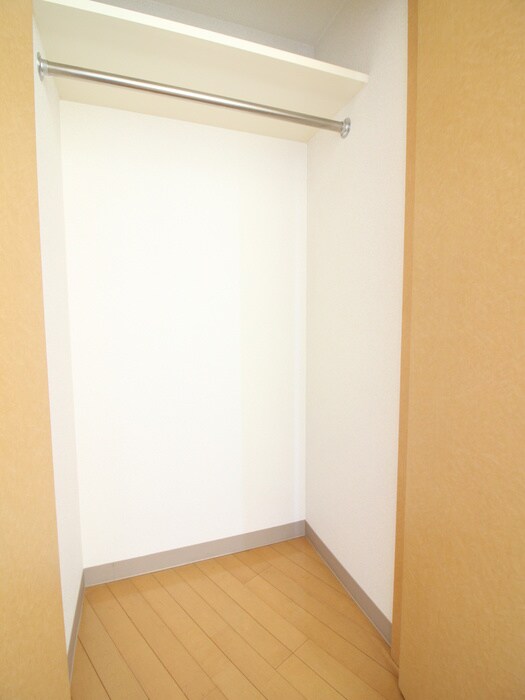 物件内観写真16　(収納)