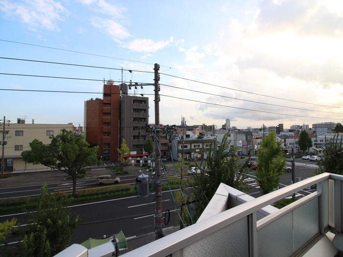 物件内観写真22　(室内からの展望)