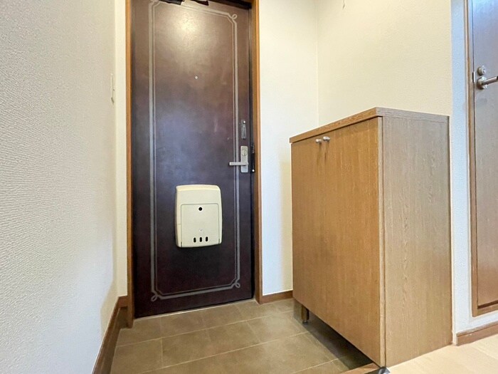 物件内観写真14　(玄関)