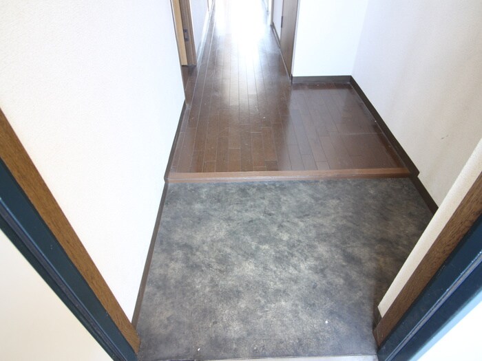 物件内観写真22　(玄関)