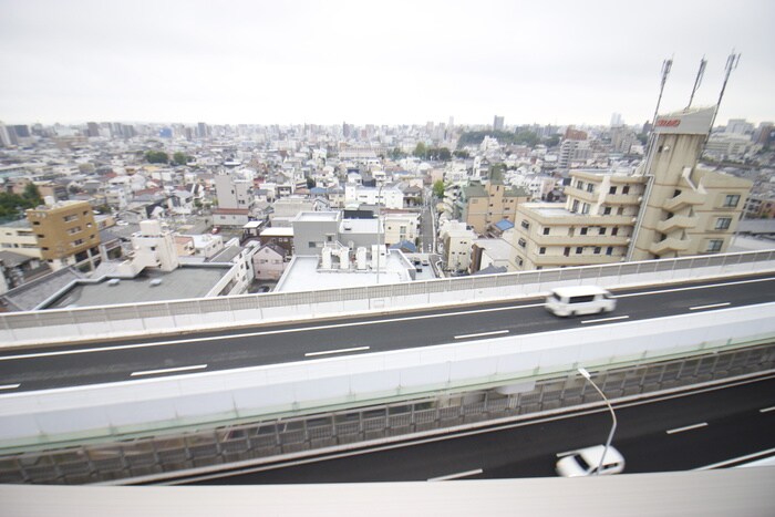 物件内観写真22　(室内からの展望)