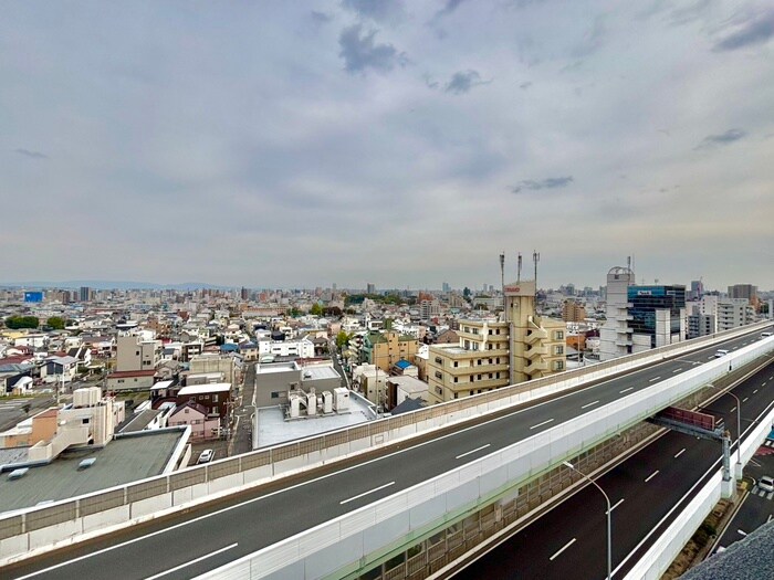 物件内観写真22　(室内からの展望)