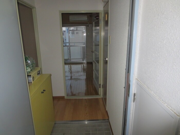 物件内観写真16　(廊下)