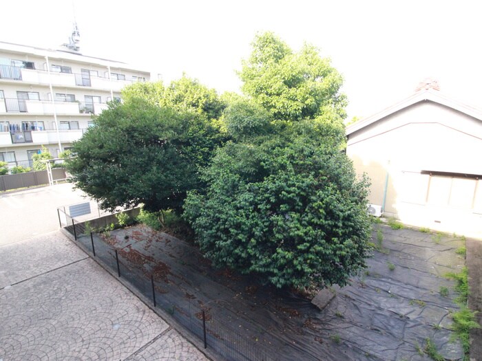 物件内観写真17　(室内からの展望)