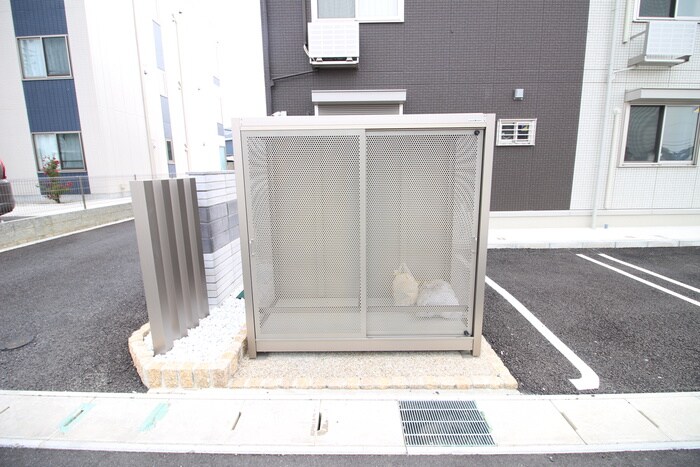 物件外観写真4　(建物設備)