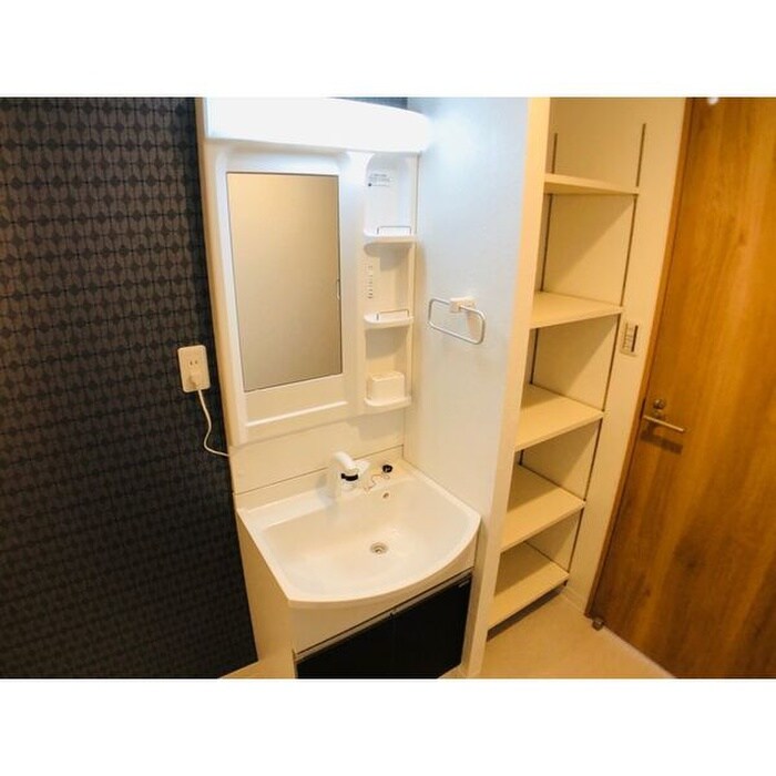 物件内観写真11　(洗面)