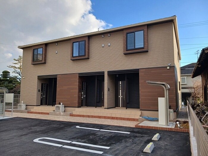 物件外観写真1　(外観写真)