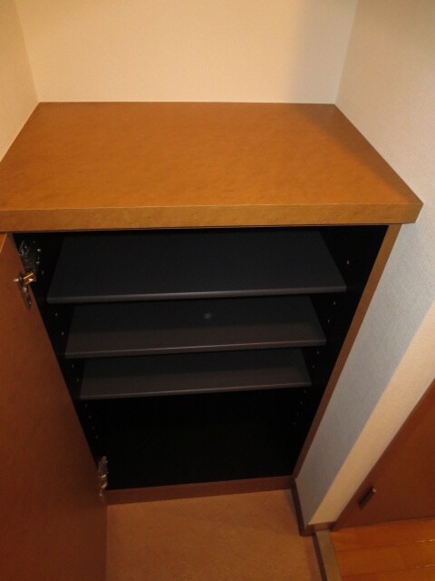 物件内観写真10　(靴箱)