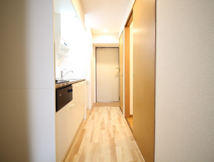 物件内観写真13　(廊下)