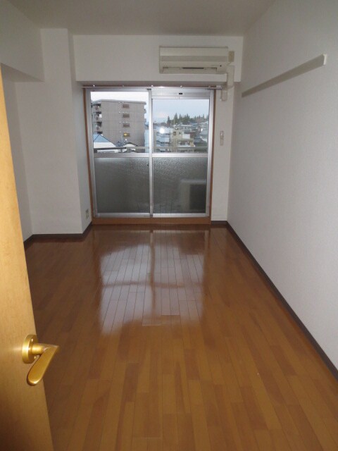 物件内観写真14　(居室)