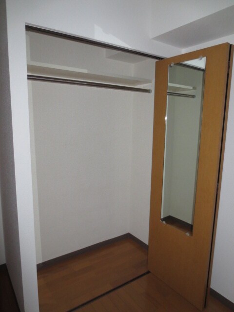 物件内観写真16　(収納)