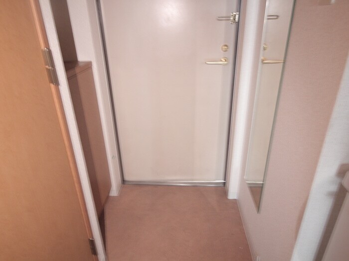 物件内観写真17　(玄関)