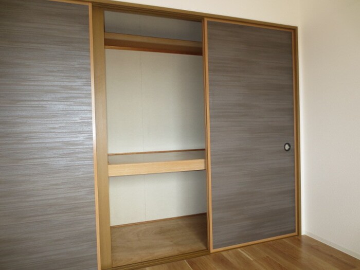 物件内観写真10　(収納)