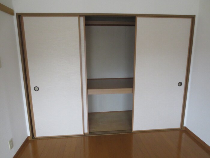 物件内観写真15　(収納)