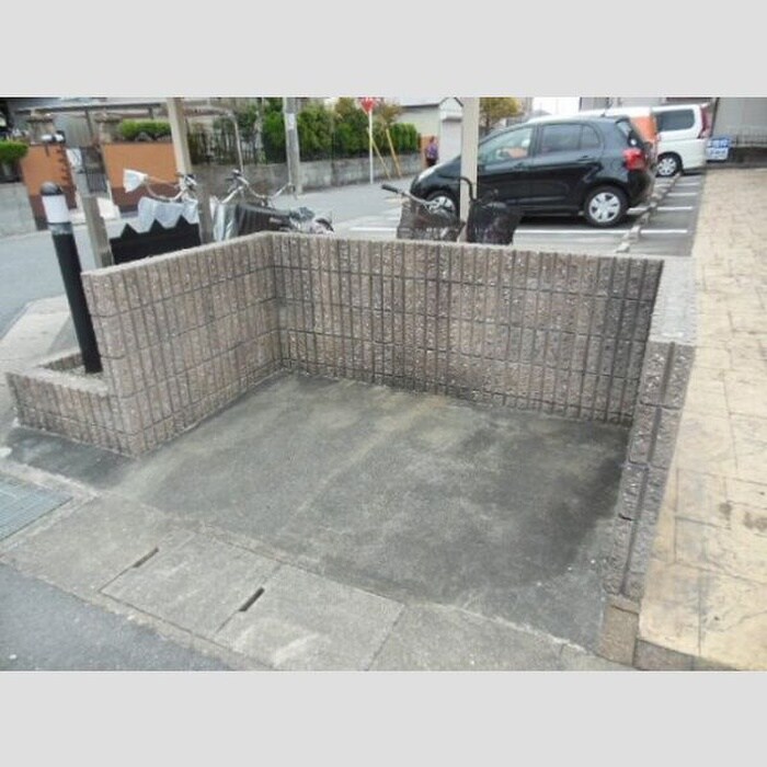 物件外観写真3　(建物設備)