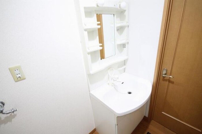 物件内観写真8　(洗面)