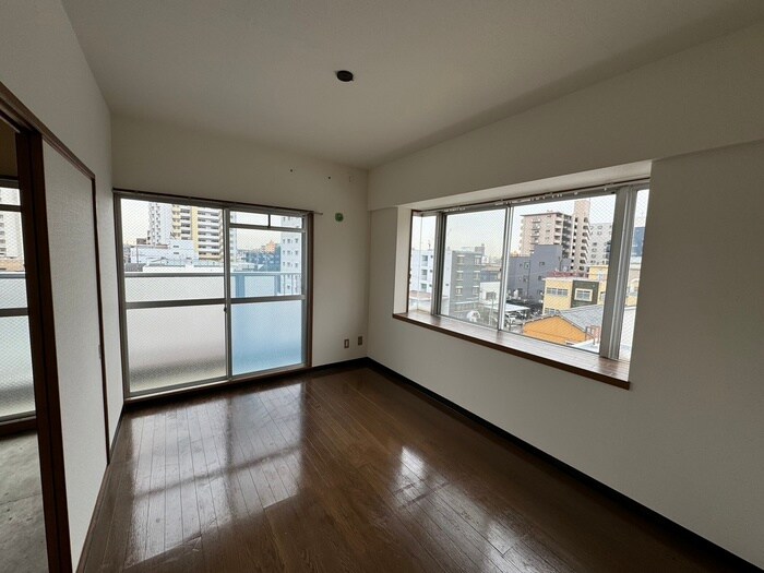 物件内観写真10　(居室)