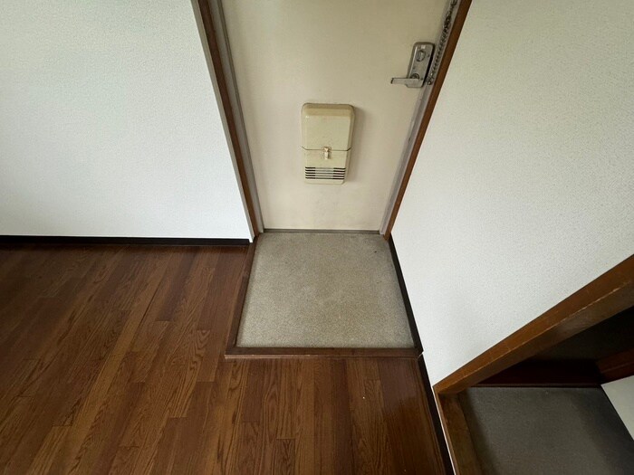 物件内観写真19　(玄関)