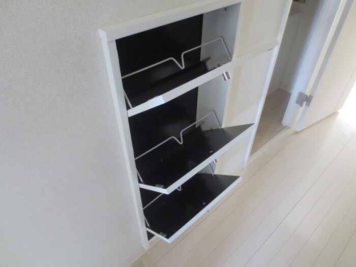 物件内観写真6　(靴箱)