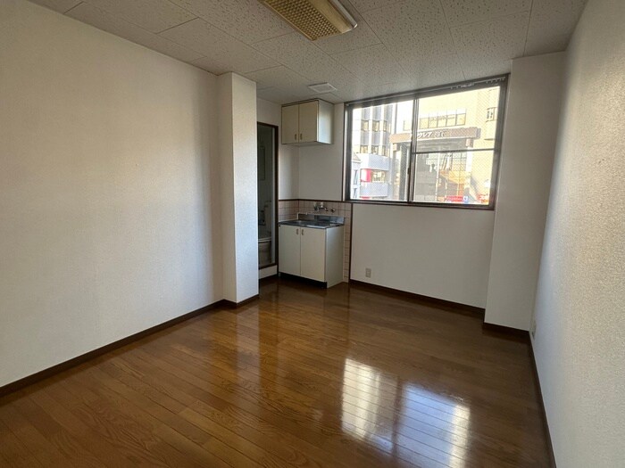 物件内観写真8　(居室)