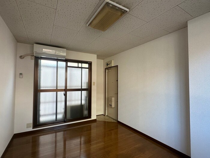 物件内観写真11　(居室)