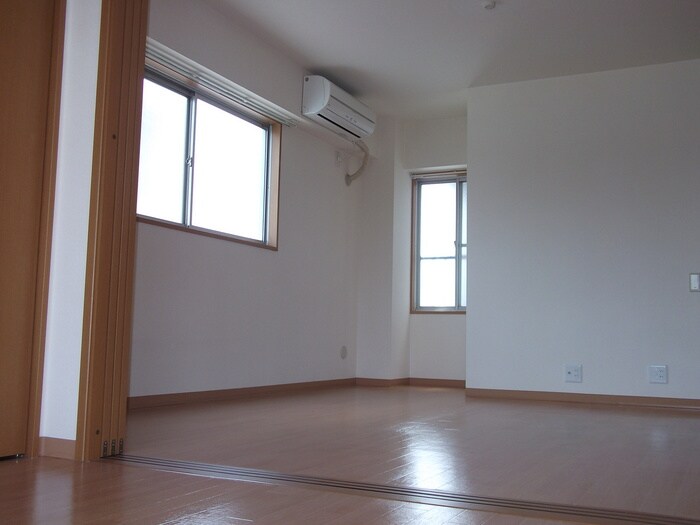 物件内観写真9　(居室)