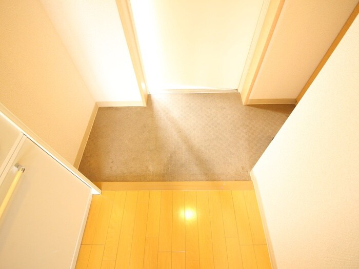 物件内観写真17　(玄関)