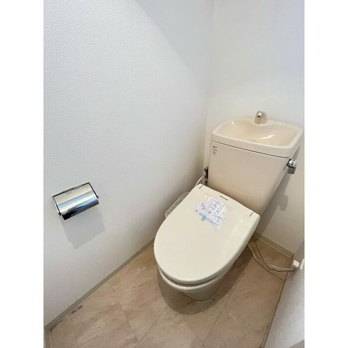 物件内観写真14　(トイレ)