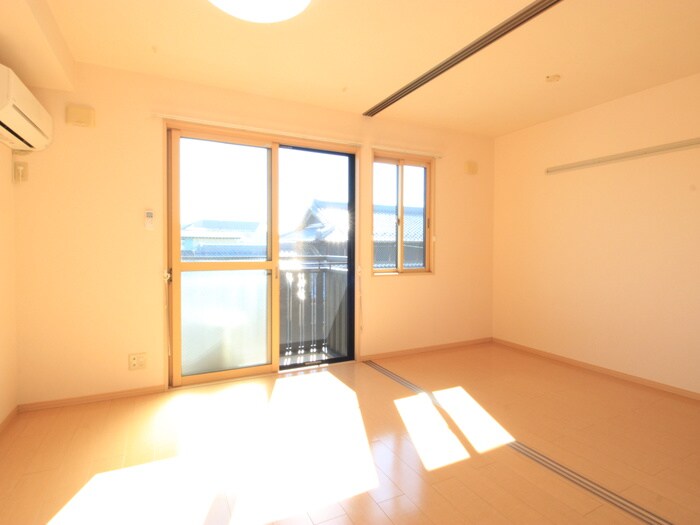 物件内観写真9　(居室)