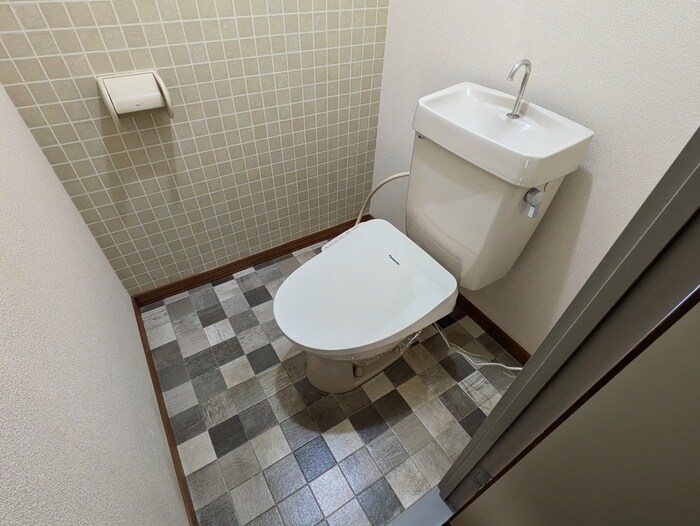 物件内観写真12　(トイレ)