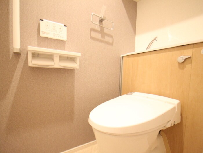 物件内観写真13　(トイレ)